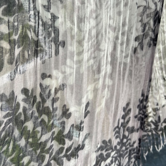 Scarf - Picture 2 of 4